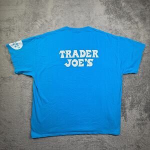 Trader Joes Men's Crew Neck XXL Shirt Blue Hibiscus Short Sleeve Employee Crew